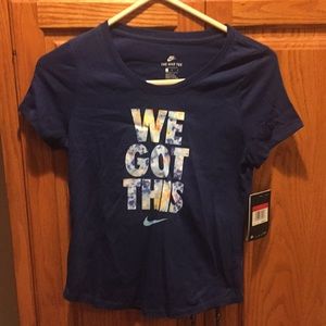 Girls Nike tee NWT